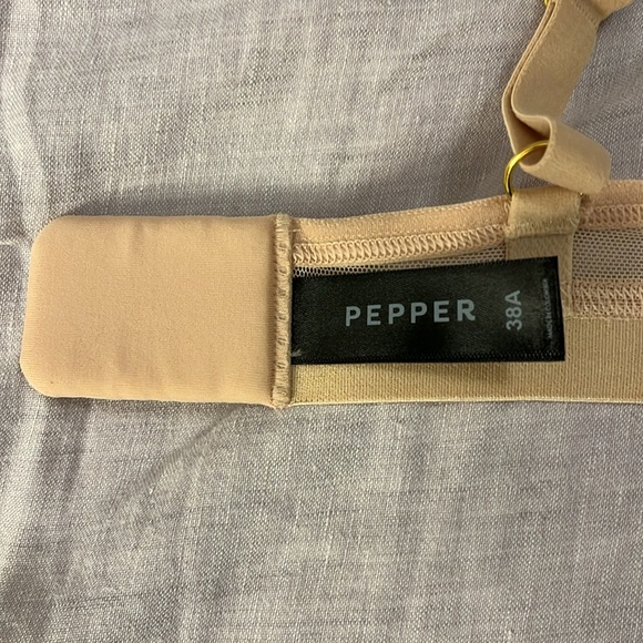 NWT Pepper Lift Up Bra in Buff 38A - Picture 4 of 9